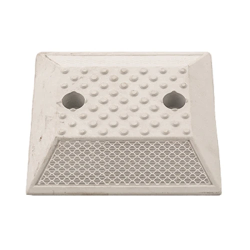 Катафот (светоотражатель) дорожный пластиковый КД-3, без крепежа