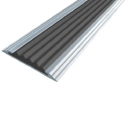 Противоскользящая анодированная алюминиевая полоса Стандарт 40х5,6 мм 2,7 м черный