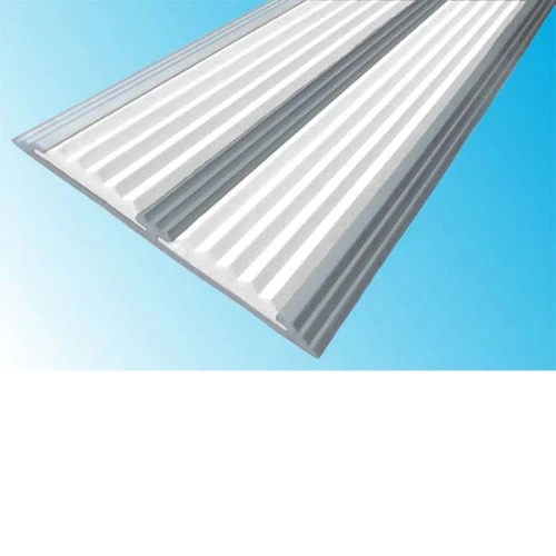 Противоскользящая анодированная полоса с двумя вставками против скольжения 70х5,5 мм 3,0 м белый