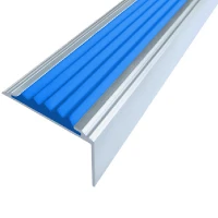 Противоскользящий алюминиевый самоклеящийся угол-порог Стандарт 38 мм 2,7 м синий