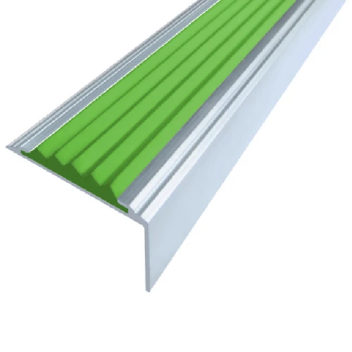 Противоскользящий алюминиевый угол Стандарт 2,7 м 38х5,5х20 мм зелёный