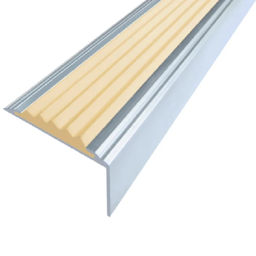 Противоскользящий алюминиевый угол Стандарт 2 м 38х5,5х20 мм бежевый