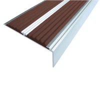 Противоскользящий алюминиевый угол-порог с двумя вставками 70мм/5,5мм/22,5мм 3,0м темно-коричневый