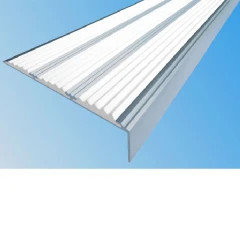 Противоскользящий алюминиевый угол с тремя вставками 98х5,6х22,4 мм 3 м белый