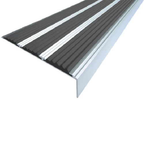 Противоскользящий алюминиевый угол с тремя вставками 98х5,6х22,4 мм 1,35 м чёрный