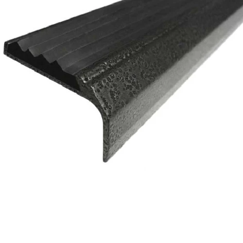 Противоскользящий алюминиевый окрашенный накладной угол-порог 42х7х16 мм 2 м серебро