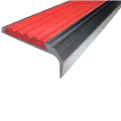 Противоскользящий алюминиевый самоклеящийся накладной угол-порог 42х7х16 мм 3 м красный