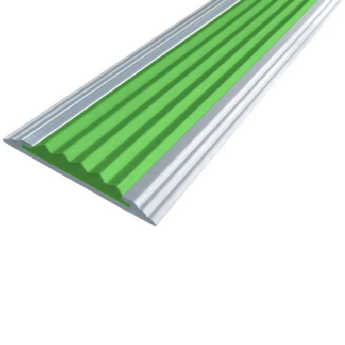 Противоскользящая алюминиевая самоклеящаяся полоса Стандарт 40 мм 2,7 м зеленый