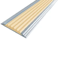 Противоскользящая алюминиевая самоклеящаяся полоса Стандарт 40 мм 2,7 м бежевый