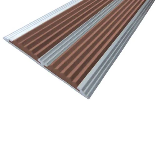 Противоскользящая алюминиевая полоса с двумя вставками 70х5,5 мм 1 м коричневый