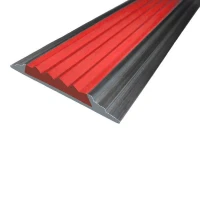 Противоскользящая алюминиевая самоклеящаяся накладная полоса 46х5 мм 1,35 м красный