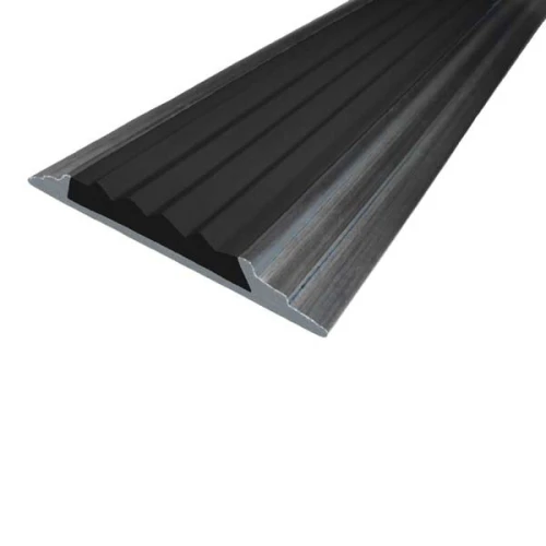 Противоскользящая алюминиевая самоклеящаяся накладная полоса 46х5 мм 1 м чёрный