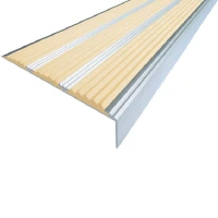 Противоскользящий алюминиевый угол с тремя вставками 98х5,6х22,4 мм 1 м бежевый