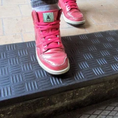 Накладка на ступени резиновая антискользящая 1200x300x27 мм