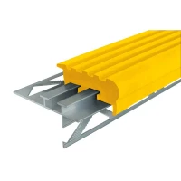 Закладной противоскользящий профиль Уверенный Шаг (УШ-50) 2,4 м желтый