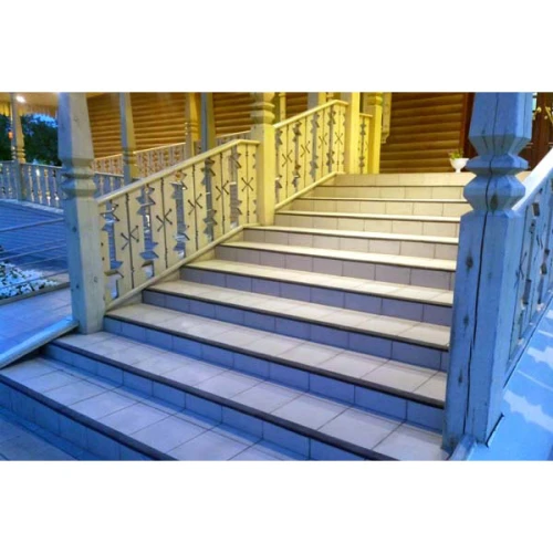 Закладной противоскользящий профиль Уверенный Шаг (УШ-50) 1,2 м голубой