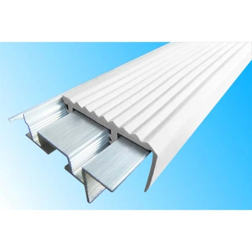 Закладной противоскользящий алюминиевый профиль SafeStep 2,4 м 43 мм/24 мм белый