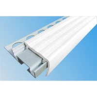 Закладной противоскользящий алюминиевый профиль ALPB 2,7 м 32 мм/20 мм белый