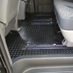 Рулонное резиновое покрытие 3-3,5 мм, 1,5х5 м, Ёлочка, чёрный