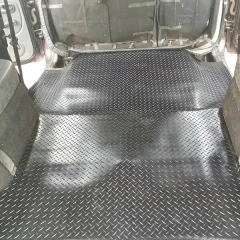 Рулонное резиновое покрытие 3-3,5 мм, 1,2х5 м, Ёлочка, чёрный