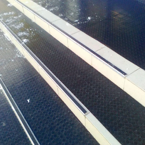 Рулонное резиновое покрытие 3-3,5 мм, 1,5х5 м, Пяточок, чёрный