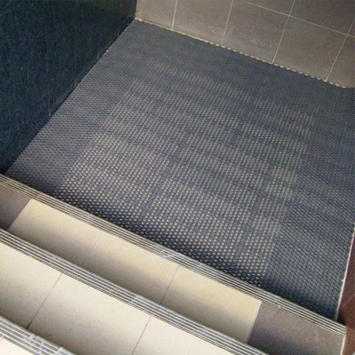 Грязезащитные модульные напольные покрытия Барьер 14 395x50x14 коричневый