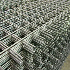 Сетка сварная из проволоки ВР-1 в картах 100x100x3мм, 0,35x2м