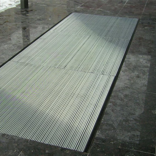 Придверная грязезащитная решетка Титан с