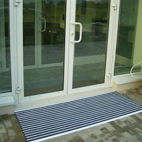 Придверная грязезащитная решетка Респект щетка+текстиль+резина