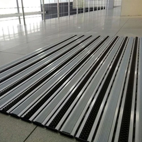 Придверная грязезащитная решетка Респект щетка+резина