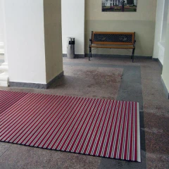 Придверная грязезащитная решетка Респект щетка