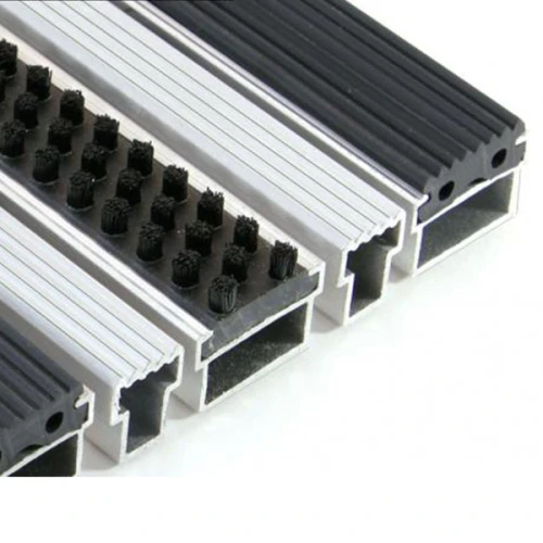 Придверная грязезащитная решетка Алса МАХ щетка+резина+скребок