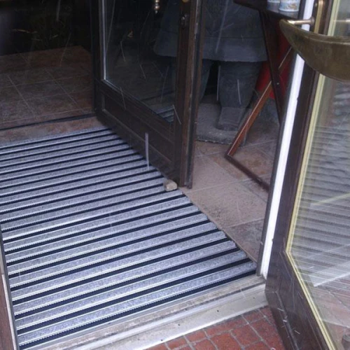 Придверная грязезащитная решетка Алса щетка+текстиль