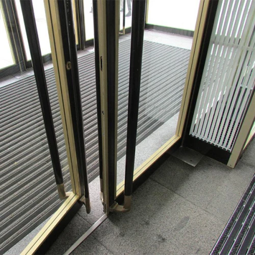 Придверная грязезащитная решетка Алса щетка+резина