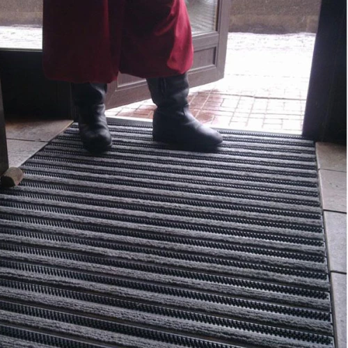 Придверная грязезащитная решетка Алса текстиль+скребок