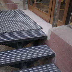 Придверная грязезащитная решетка Алса резина+скребок