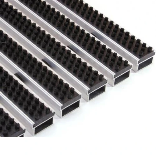 Придверная грязезащитная решетка Алса щетка