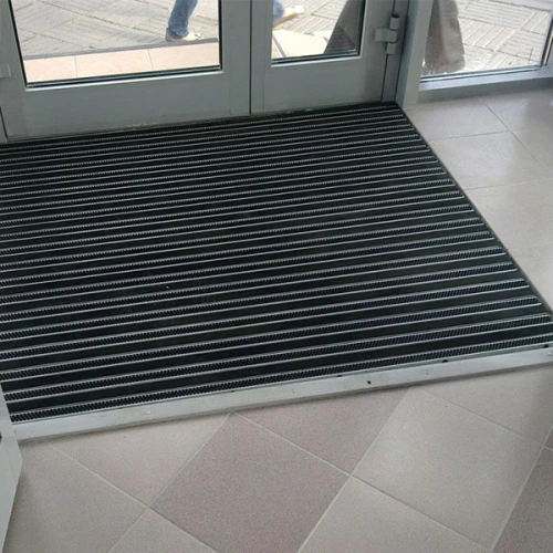 Придверная грязезащитная решетка Алса щетка