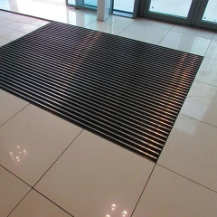 Придверная грязезащитная решетка Сити платинум