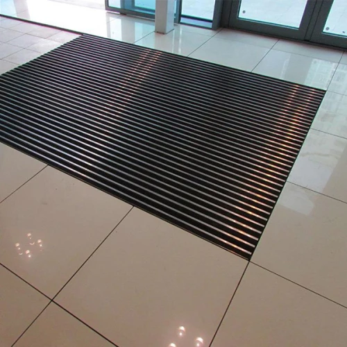 Придверная грязезащитная решетка Сити платинум