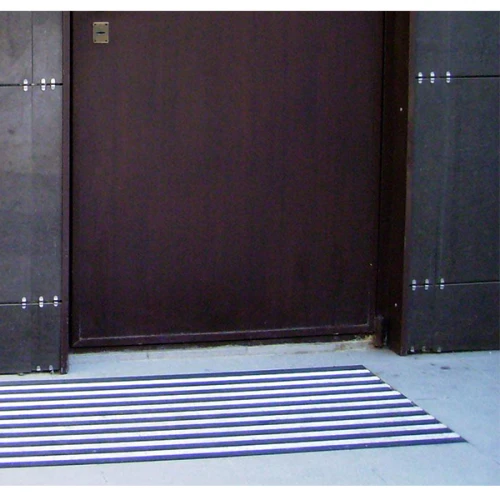 Придверная грязезащитная решетка Сити платинум