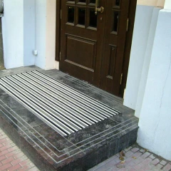 Придверная грязезащитная решетка Сити щетка+резина+скребок