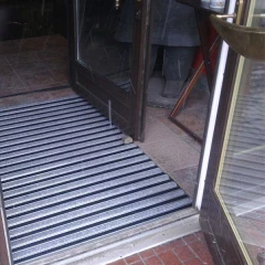 Придверная грязезащитная решетка Сити щетка+текстиль