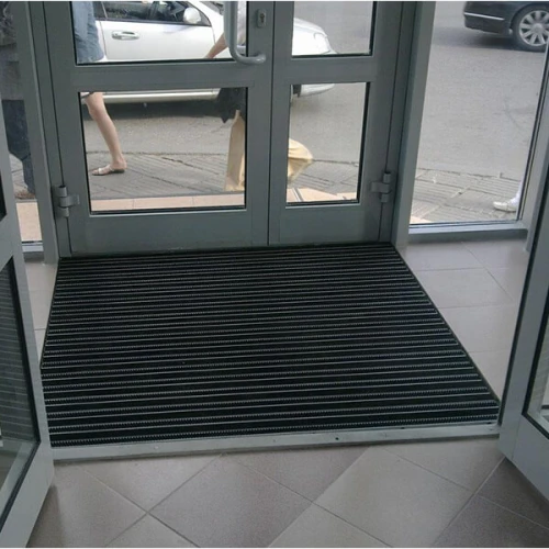 Придверная грязезащитная решетка Сити щетка+резина