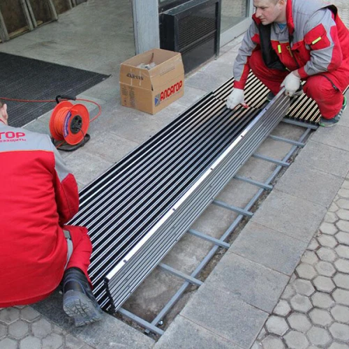 Придверная грязезащитная решетка Сити щетка