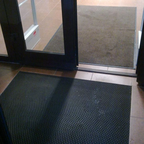 Грязезащитное рулонное ПВХ покрытие Зигзаг 12000х1200х8 мм серый