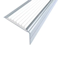 Противоскользящий алюминиевый угол-порог Премиум 50 мм 1,5 м белый