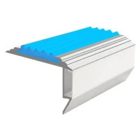 Противоскользящий алюмин.анодирован.угол-порог GlowStep 45х26х6 мм 2 м голубой, профиль черный