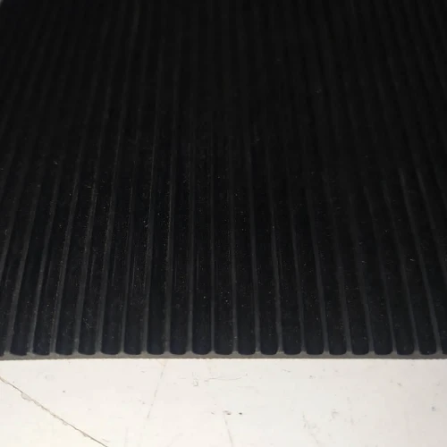 Рулонное резиновое покрытие 3мм, 1.2 м, длина 10 м, рифленка