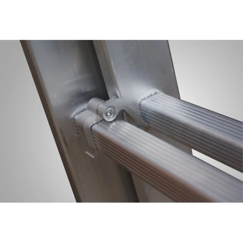 Лестница алюминиевая трехсекционная универсальная усиленная 17 ступеней STAIRS